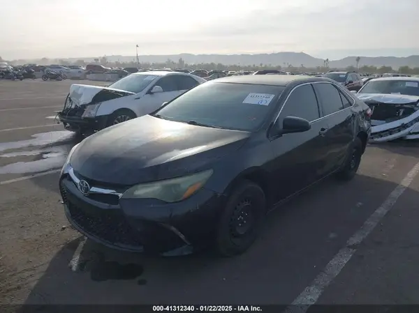 4T1BF1FKXGU542100 2016 TOYOTA CAMRY - Image 2