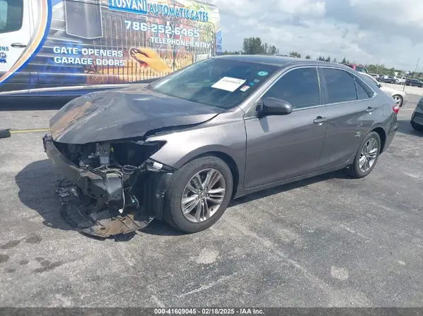 4T1BF1FKXGU543683 2016 TOYOTA CAMRY - Image 2