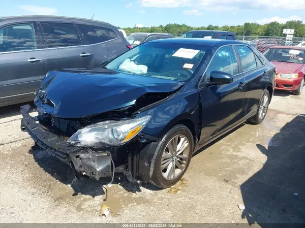 4T1BF1FKXGU548141 2016 TOYOTA CAMRY - Image 2