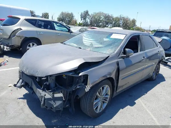 4T1BF1FKXGU551198 2016 TOYOTA CAMRY - Image 2