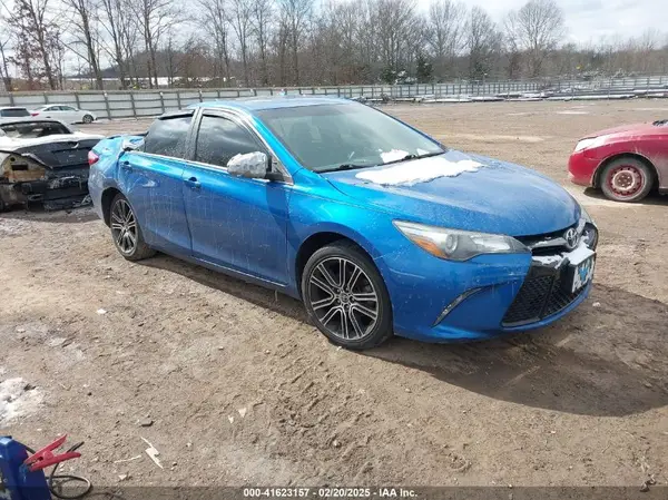 4T1BF1FKXGU552724 2016 TOYOTA CAMRY - Image 1