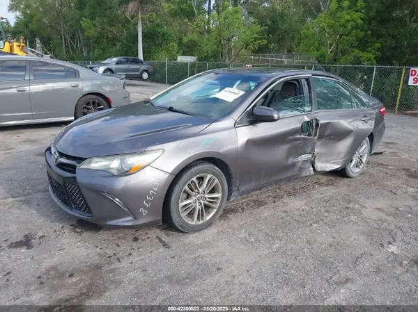 4T1BF1FKXGU553582 2016 TOYOTA CAMRY - Image 2