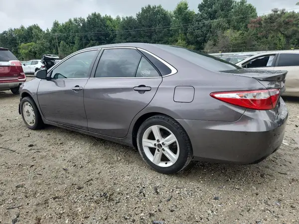 4T1BF1FKXGU554697 2016 TOYOTA CAMRY - Image 2