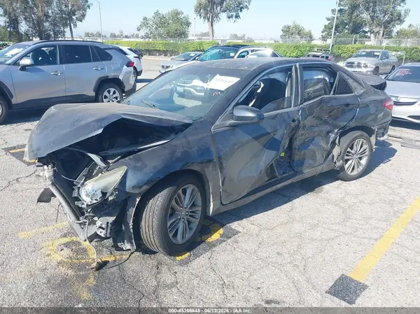 4T1BF1FKXGU555381 2016 TOYOTA CAMRY - Image 2