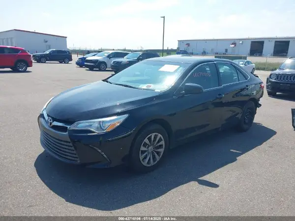 4T1BF1FKXGU556563 2016 TOYOTA CAMRY - Image 2