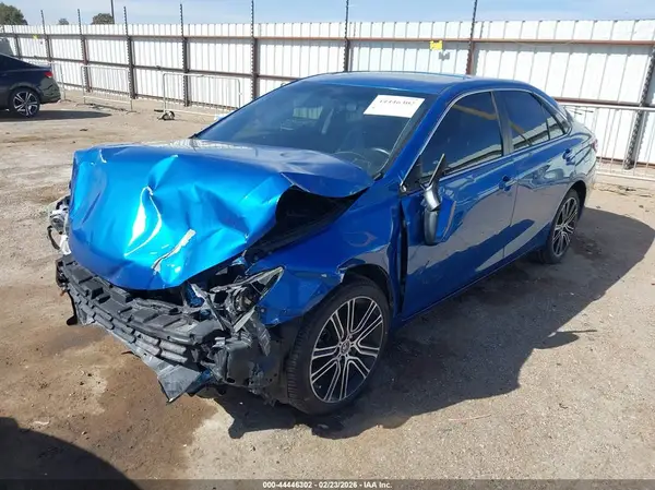 4T1BF1FKXGU559592 2016 TOYOTA CAMRY - Image 2