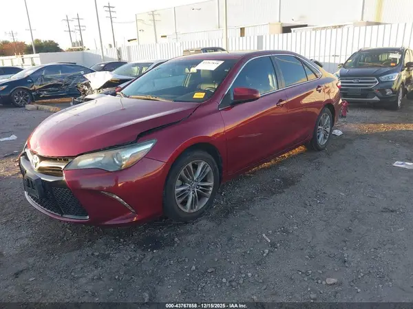4T1BF1FKXGU559768 2016 TOYOTA CAMRY - Image 2