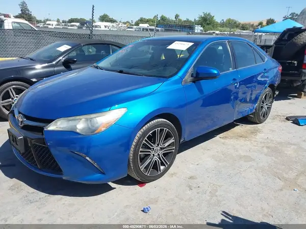 4T1BF1FKXGU560113 2016 TOYOTA CAMRY - Image 2