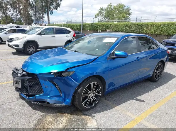 4T1BF1FKXGU560340 2016 TOYOTA CAMRY - Image 2