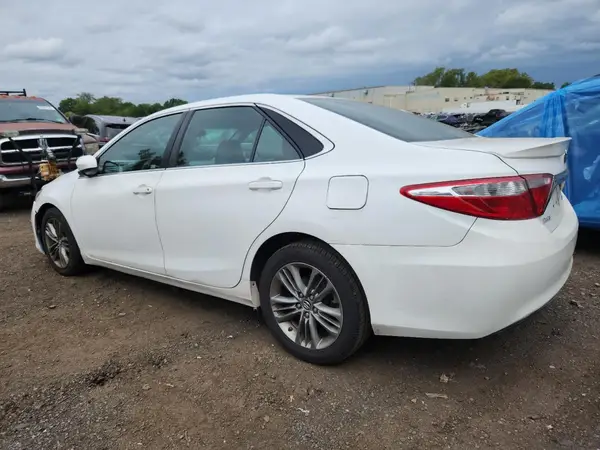 4T1BF1FKXGU566817 2016 TOYOTA CAMRY - Image 2