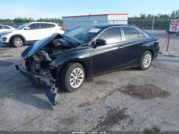 4T1BF1FKXGU570172 2016 TOYOTA CAMRY - Image 2