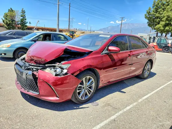 4T1BF1FKXGU574254 2016 TOYOTA CAMRY - Image 1