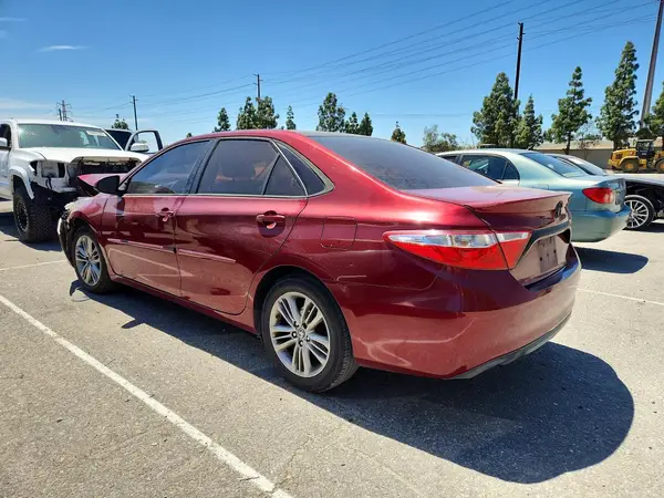 4T1BF1FKXGU574254 2016 TOYOTA CAMRY - Image 2