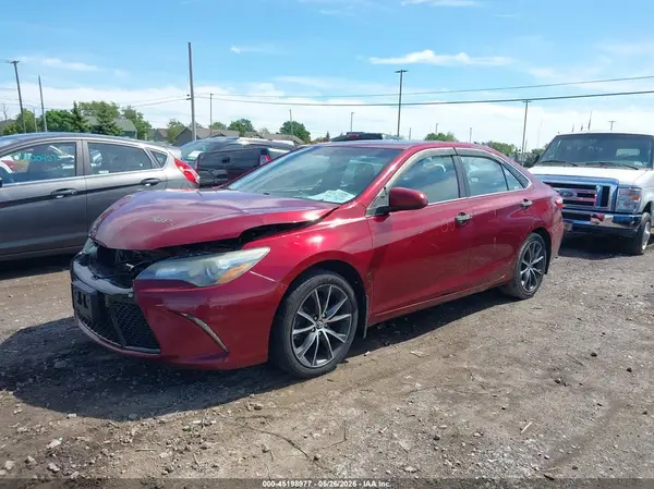 4T1BF1FKXGU579115 2016 TOYOTA CAMRY - Image 2