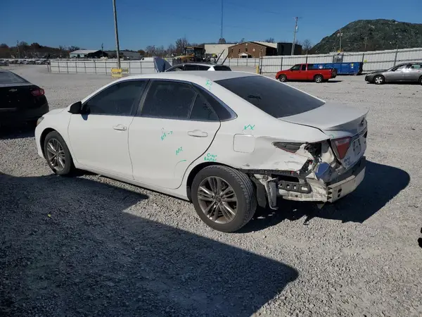 4T1BF1FKXGU579597 2016 TOYOTA CAMRY - Image 2
