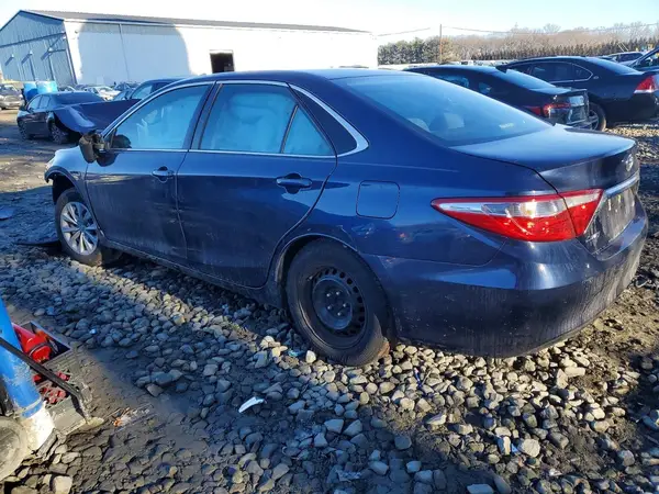 4T1BF1FKXGU581768 2016 TOYOTA CAMRY - Image 2