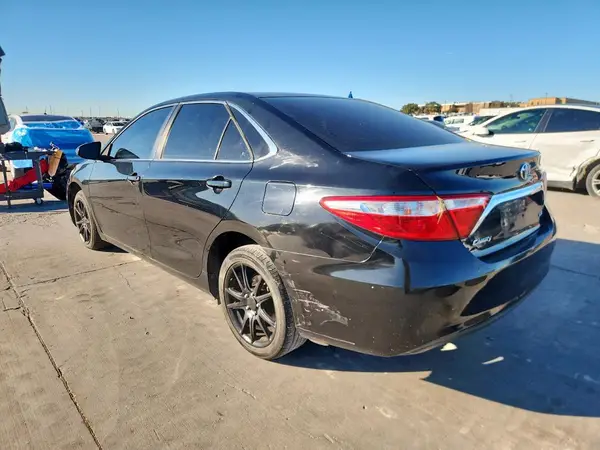 4T1BF1FKXGU584816 2016 TOYOTA CAMRY - Image 2