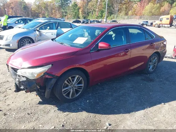 4T1BF1FKXGU585903 2016 TOYOTA CAMRY - Image 2