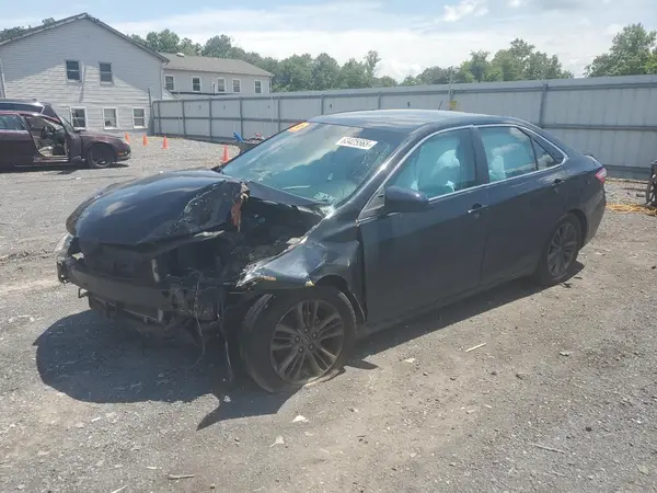 4T1BF1FKXGU587554 2016 TOYOTA CAMRY - Image 1
