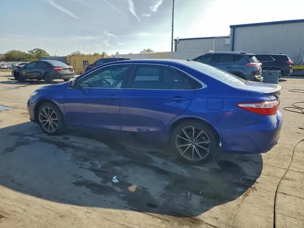4T1BF1FKXGU589708 2016 TOYOTA CAMRY - Image 2