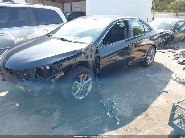 4T1BF1FKXGU590308 2016 TOYOTA CAMRY - Image 2