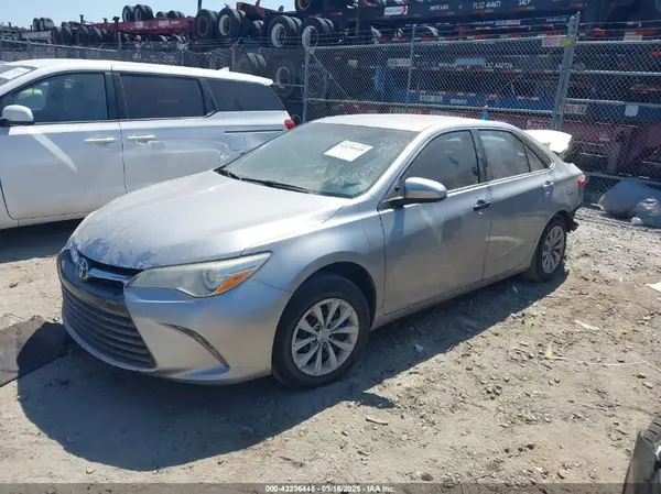 4T1BF1FKXGU592186 2016 TOYOTA CAMRY - Image 2