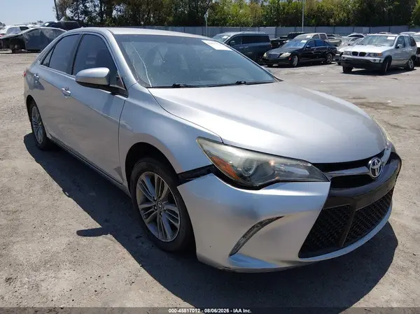 4T1BF1FKXGU592625 2016 TOYOTA CAMRY - Image 1