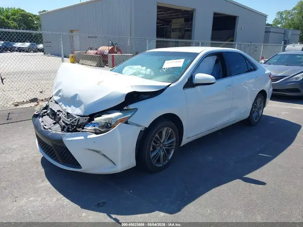 4T1BF1FKXGU594052 2016 TOYOTA CAMRY - Image 2