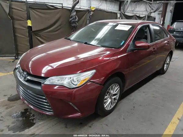 4T1BF1FKXGU594410 2016 TOYOTA CAMRY - Image 2