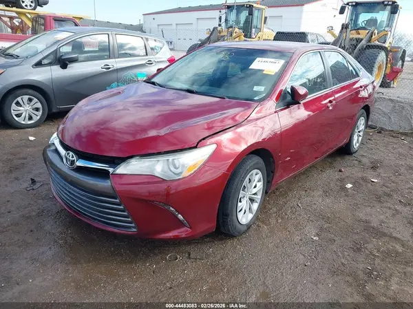 4T1BF1FKXGU594746 2016 TOYOTA CAMRY - Image 2