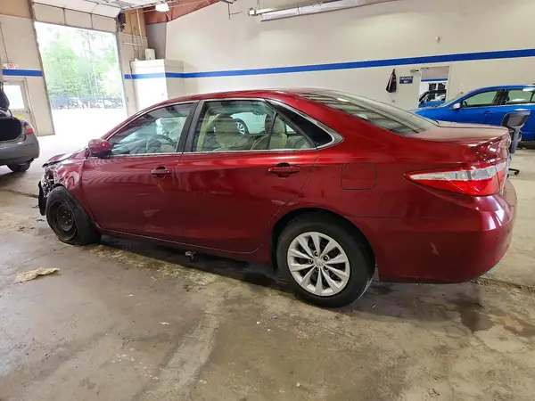 4T1BF1FKXGU595170 2016 TOYOTA CAMRY - Image 2