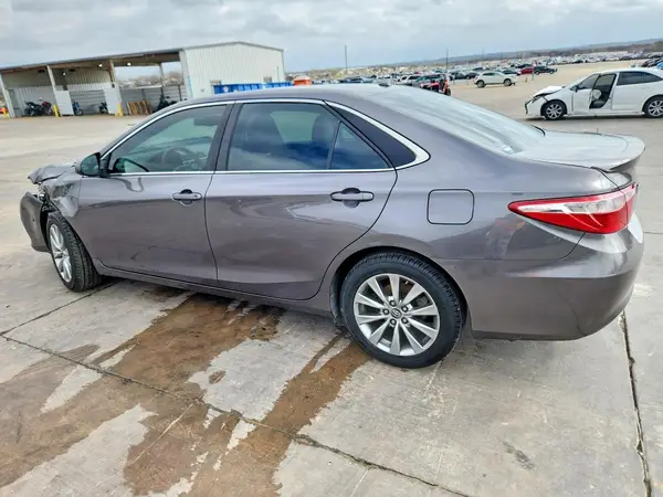 4T1BF1FKXGU595590 2016 TOYOTA CAMRY - Image 2