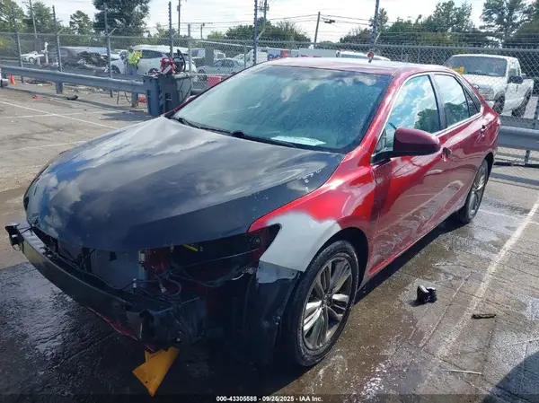 4T1BF1FKXGU597694 2016 TOYOTA CAMRY - Image 2