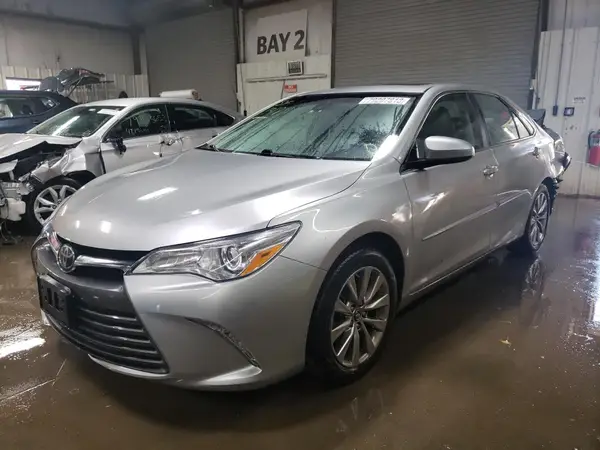 4T1BF1FKXGU600335 2016 TOYOTA CAMRY - Image 1