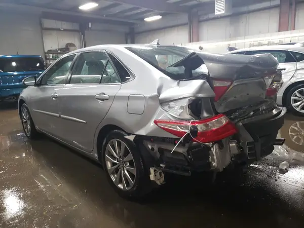 4T1BF1FKXGU600335 2016 TOYOTA CAMRY - Image 2