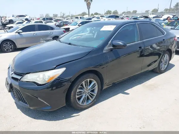 4T1BF1FKXGU601100 2016 TOYOTA CAMRY - Image 2