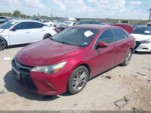 4T1BF1FKXGU601629 2016 TOYOTA CAMRY - Image 2