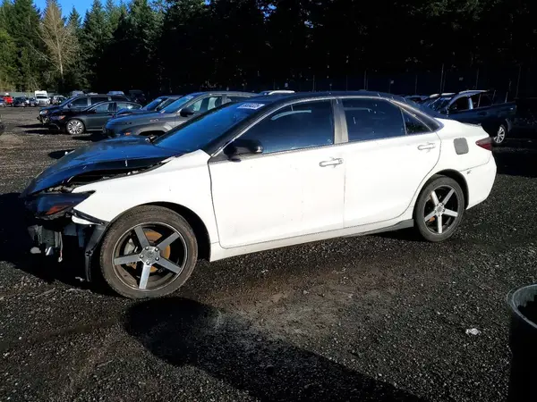 4T1BF1FKXGU605115 2016 TOYOTA CAMRY - Image 1