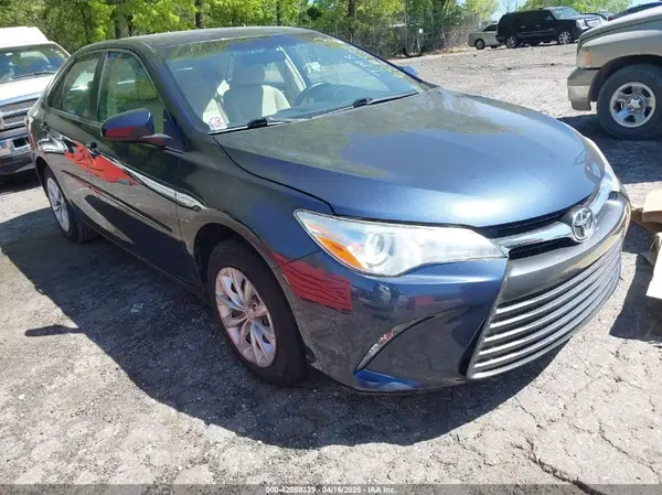 4T1BF1FKXGU606006 2016 TOYOTA CAMRY - Image 1
