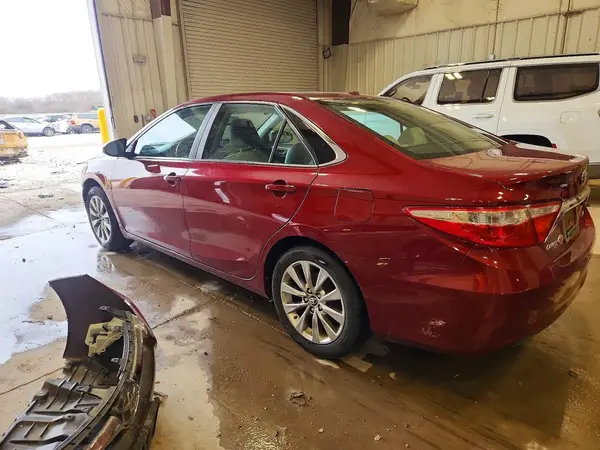 4T1BF1FKXGU608922 2016 TOYOTA CAMRY - Image 2