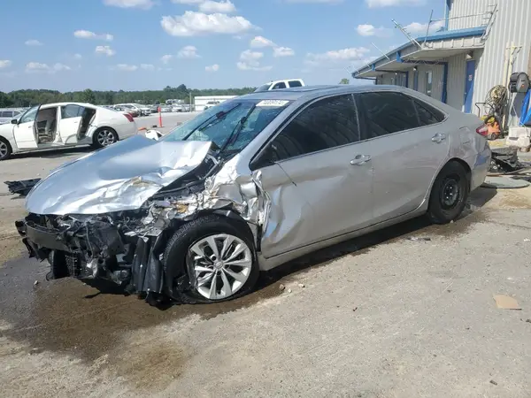 4T1BF1FKXHU264137 2017 TOYOTA CAMRY - Image 1