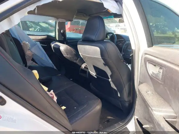 4T1BF1FKXHU267880 2017 TOYOTA CAMRY - Image 8
