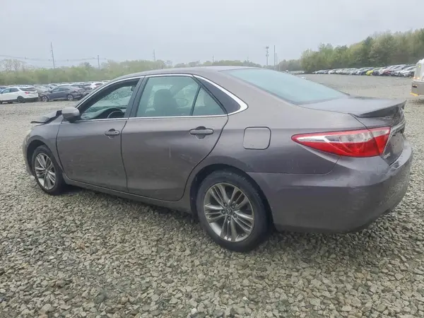 4T1BF1FKXHU269208 2017 TOYOTA CAMRY - Image 2