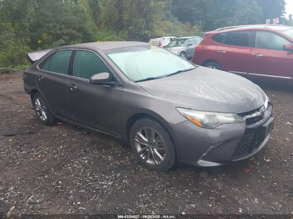 4T1BF1FKXHU270276 2017 TOYOTA CAMRY - Image 1