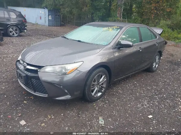 4T1BF1FKXHU270276 2017 TOYOTA CAMRY - Image 2