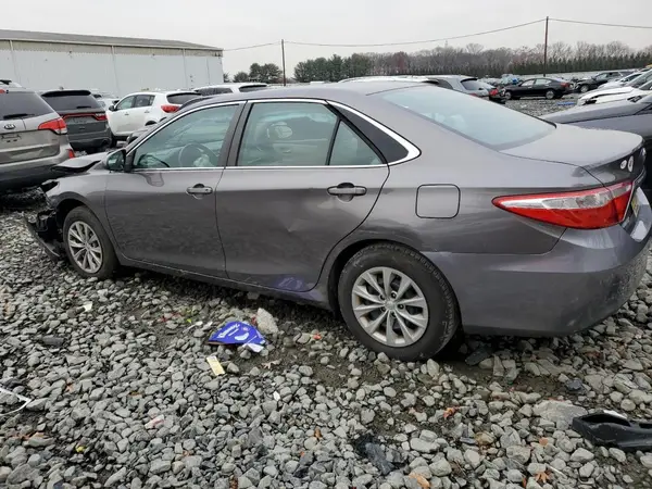 4T1BF1FKXHU273324 2017 TOYOTA CAMRY - Image 2