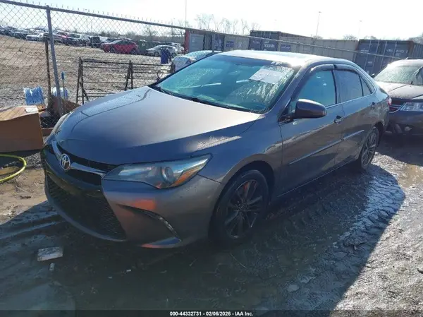 4T1BF1FKXHU273422 2017 TOYOTA CAMRY - Image 2