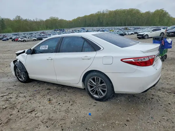 4T1BF1FKXHU273579 2017 TOYOTA CAMRY - Image 2