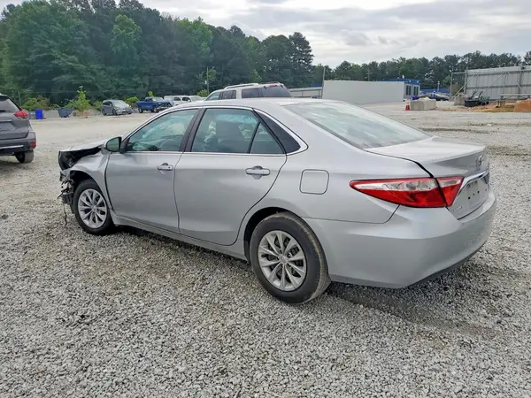 4T1BF1FKXHU274845 2017 TOYOTA CAMRY - Image 2