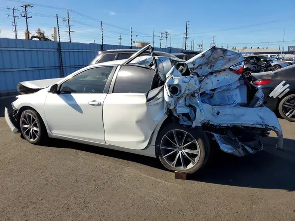 4T1BF1FKXHU279401 2017 TOYOTA CAMRY - Image 2